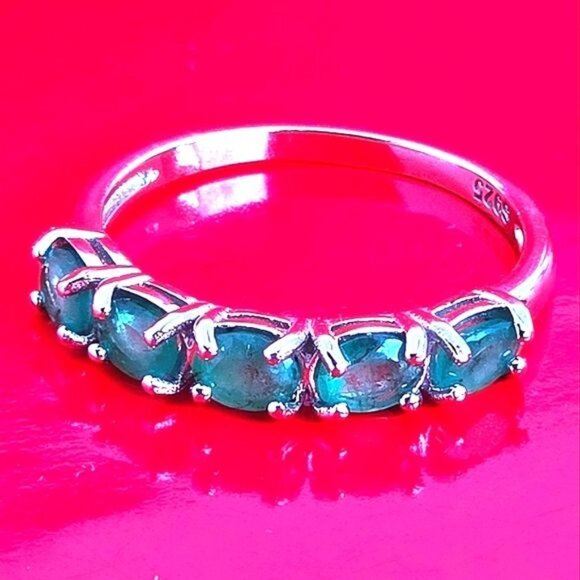 Natural Emerald 5x3.5mm 925 Sterling Silver Band 8.5 - Picture 3 of 10